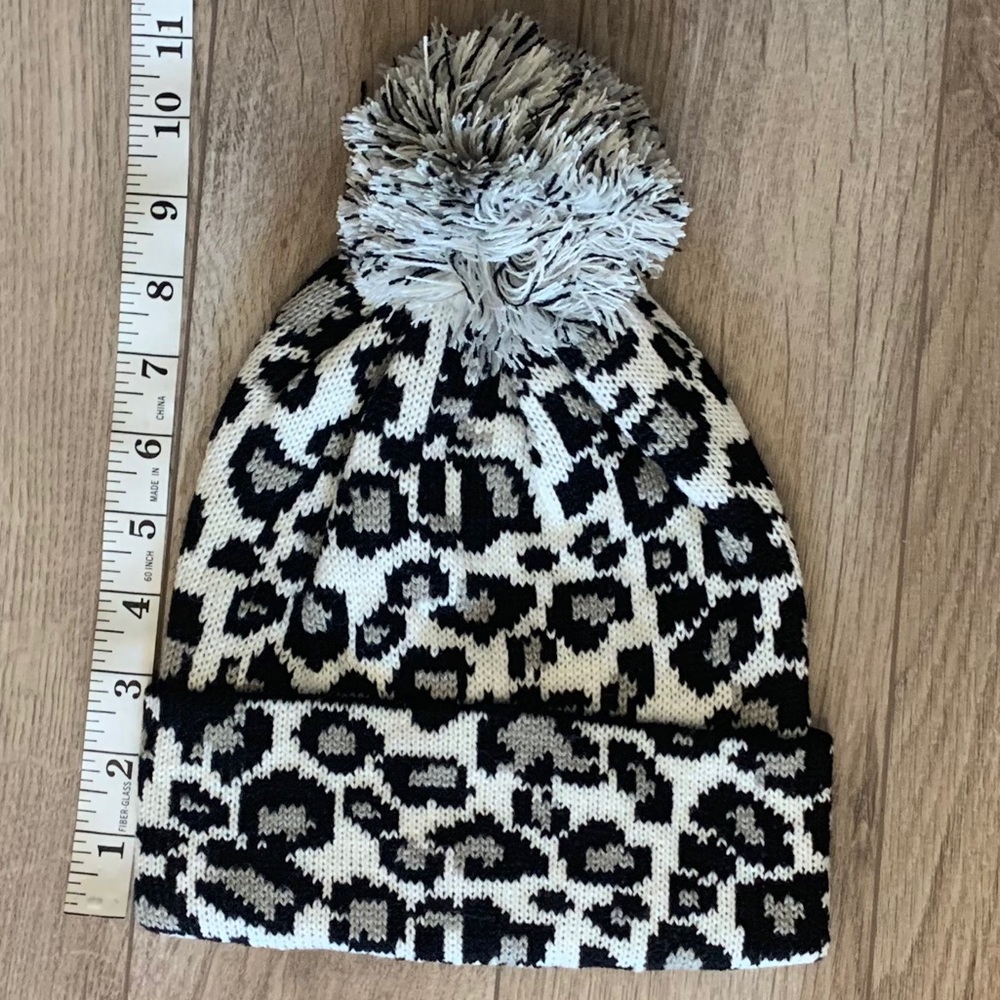 Leopard Cheetah Pom Beanie Winter Hat - Picture 7 of 7